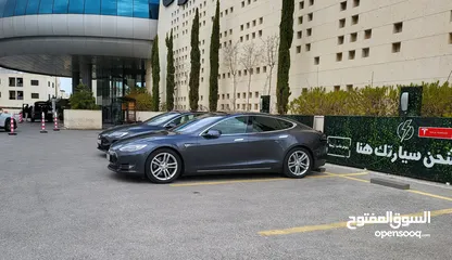  1 تسلا Model S 2015