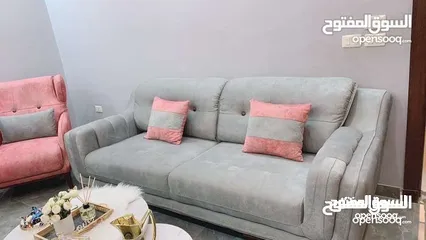  3 طقم كنب فخم بحالة الجديد