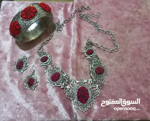  24 ساعة FOCE فخمة  جديدة مرصعة بالياقوت نظارات أصلية دولتشي وشانيل