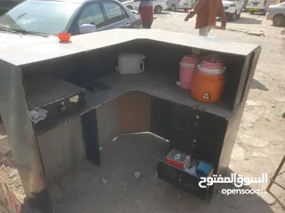  9 معدات مطعم متنوعه مستخدم نظيف للبيع اغلب المعدات جديده ولم يتم استخدامها وبحاله ممتازه والسعر مغري
