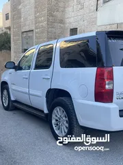 20 جيب جمس يوكن موديل 2008 بحالة الوكالة لون ابيض فل اضافات مميز جدا هايبرد