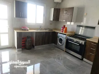  11 شقة للايجار  شارع الشرطه العسكريه الهواري مقابل شركه النظافه