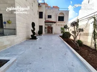  2 الكرسي فيلا فخمه للبيع موقع مميز ومطل أطلاله مميزه بسعر مغري