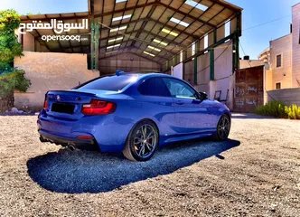  3 BMW M 220i