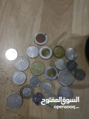  4 عملات معدنية وأ ورقية  قديمة أجنبية وعربية نادرة