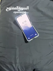  1 Samsung Z Flip4 للبيع سعر حرق