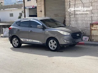  6 هونداي توسان 2011 بحالة ممتازة و السعر حرق حرق