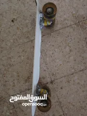  5 سكيت عجلات عضم للبيع لون ازرق في حالة الجديد