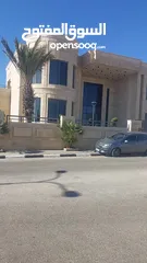  4 ارض سكن فلل غي سرده قرب الحي الدبلوماسي قمة جبل