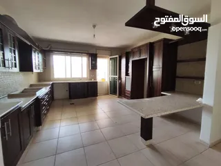  1 شقة مميزة للإيجار – الطيرة  مساحة واسعة وحديقة داخلية