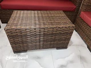  4 للبيع طقم راتان بحالة جيدة مستعمل نظيف عدد المقاعد 5 مع طاولة السعر 140 دينار