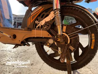  6 اسكوتر استعمل نظيف  البطاريه تدوم معاك 12ساعه