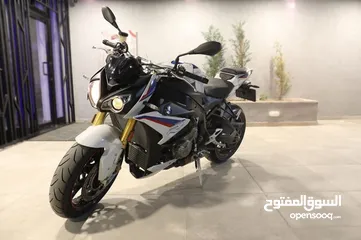  4 دراجة بي ام دبليو BMW S1000R 2018