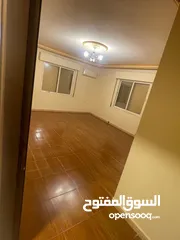 12 شقه سكنية للبيع
