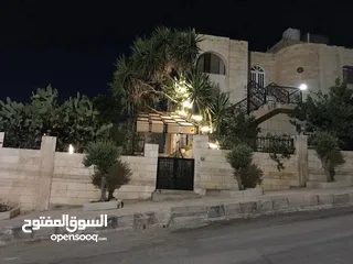  1 بيت للبيع  في الزرقاء