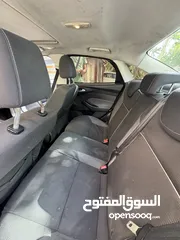  9 فورد فوكس 2014 للبيع فل إضافات  1600 بنزين