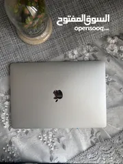  1 MacBook Pro 2017