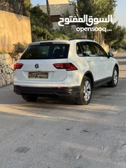  4 Volkswagen Tiguan 2020