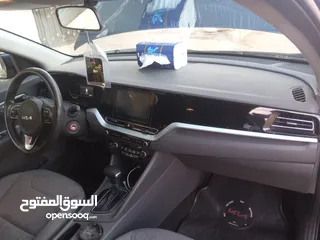  12 كيا نيرو هايبرد2021