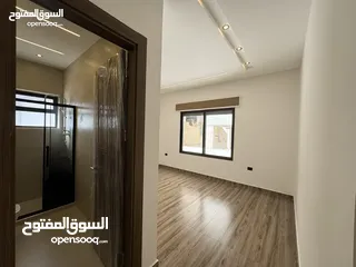  10 شقة ارضية مع مدخل خاص و ترس في مرج الحمام منطقة طبقة خلف مدارس الخمائل
