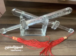  1 منظر  سيوف كرستال مع قاعده