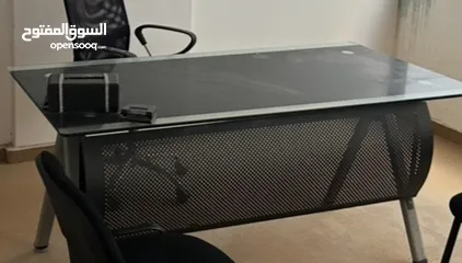  5 اثاث مكتب فاخر استعمال بسيط جدا - شبه جديد بسبب السفر