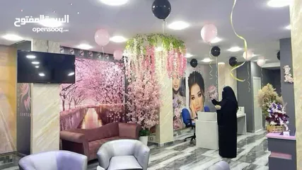  6 اغراض صالون نسائي للبيع في الزرقاء الحالة شبه جديد