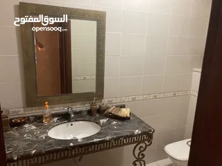 14 الصويفيه شقه مفروشه للايجار الطابق الثاني مع مصعد
