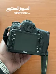  4 كاميرا نيكون D7100