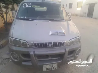  3 باص استركس موديل 2002 بحالة جيدة غير مرخص شهر  السعر 3.500 قابل للتفاوض