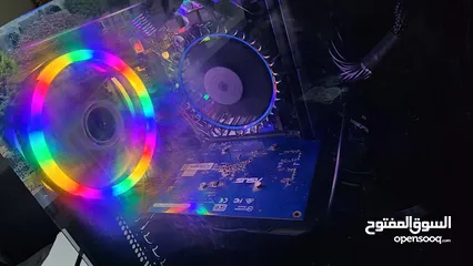  4 تجميعة pc مستعملة استعمال خفيف جداً جداً للبيع ممتازة جداً، كل الكراتين موجودة مع الجهاز