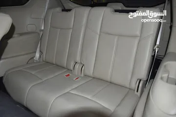 12 Nissan Pathfinder SV 4WD ( 2017 Model ) in White Color GCC Specs