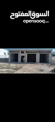  2 ارض عليها 3 مخازن مرخصة