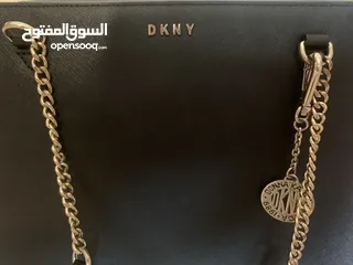  10 Dkny اصلية استعمال خفيف 3-4 مرات