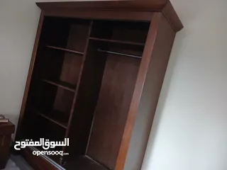  2 خزانه شبه جديد نظيف جدا