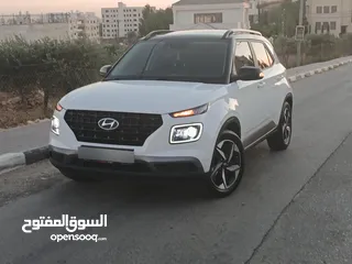  1 جيب هونداي فينيو مميز فل الفل اضافات مع فتحة سقف دهان شركة ولاغرام بوية وعداد 45000كم فقططططط