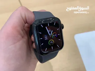  1 Apple watch 5 / 44