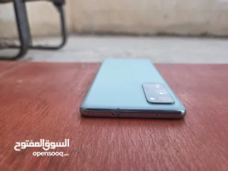  2 Samsung Galaxy S20 FE 5G