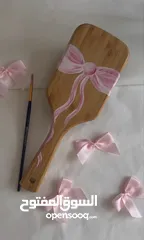  1 فرش شعر مرسوم عليها حسب الطلب ويتوفر رسم اشخاص مناسبة ك هدية رح يحبوها كتير سعرها رخيص بس بتصنع اثر