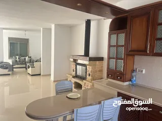  1 روف مفروش للايجار في الطيره قرب سريه رام الله لموظفات او موظفين