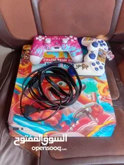  1 بلاستيشن 4بلس مع ايدا والسلك