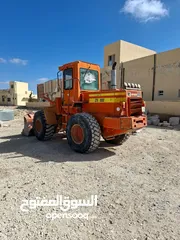  3 للبيع  لودر كوماتسو موديل 1993 قياس 250 ترخيص جديد للبيع  السعر :15الالف