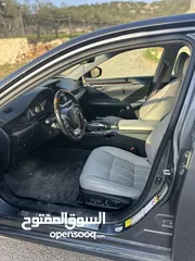  8 LEXUS ES300h
