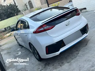  5 هيونداي أيونيك Hybrid