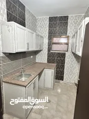  9 إسكان الرحمانيه قرب اليادودة عمارة للبيع مكون من طابقين البناء بحالة جيدة