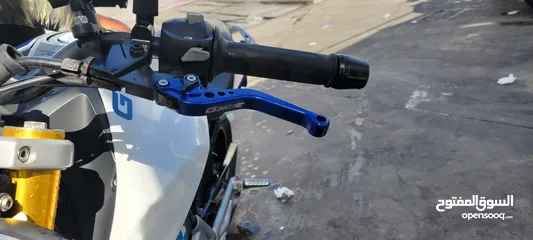  11 دراجة BMW G310R بحالة ممتازة ترخيص جديد