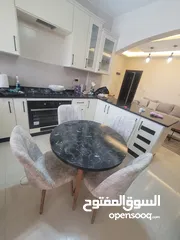  9 طاولات طعام مع 4 كراسي صناعة تركيا الاشكال المتوفرة مرفقة بالاعلان الكميه المتوفرة محدودة الارجل خشب