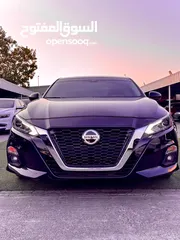  13 Nissan Altima SR موديل 2020  مع فتحة سقف