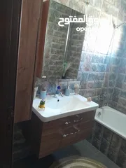  6 بيت مستقل للبيع