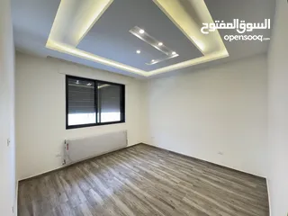  20 شقة مميزة طابق اول مساحة 214 م بتشطيبات مميزة باجمل مناطق رجم عميش مع بلكونات بنظام ترسات